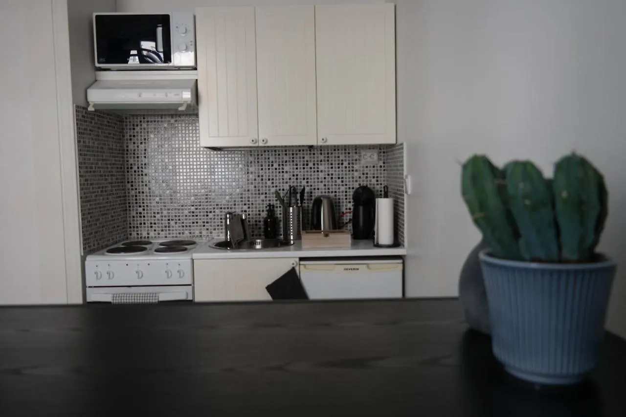 Modern Equipped Studio In Vibrant Kallio, Near Transit & Dining Spots Helsinki 0*,  Finland