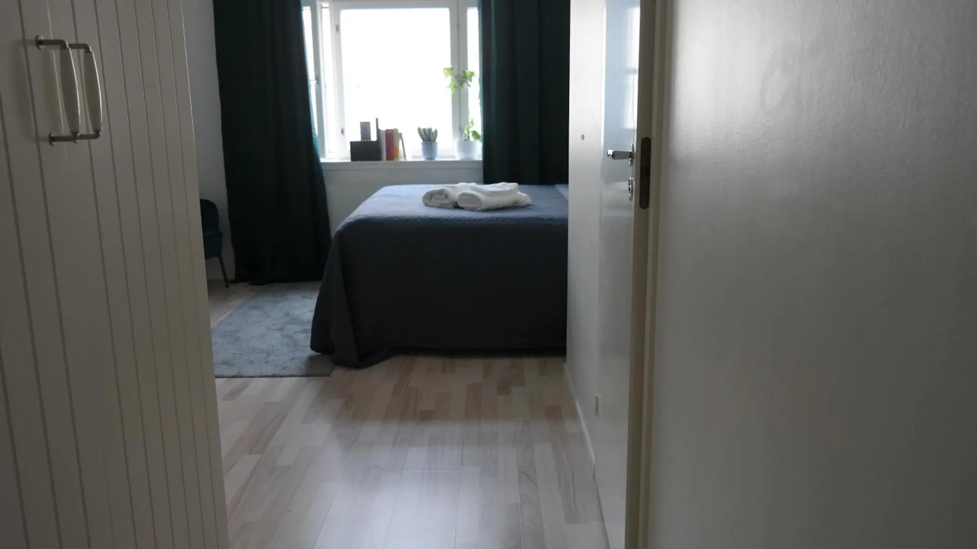 Modern Equipped Studio In Vibrant Kallio, Near Transit & Dining Spots Helsinki Apartment